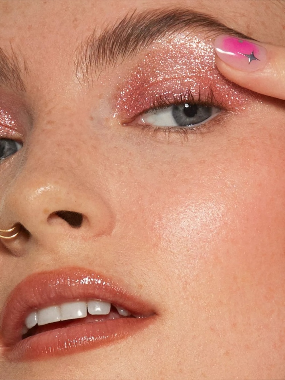 Half Magic Glitterpuck Pressed Glitter for Eyes, Face + Body - Picture 7 of 13